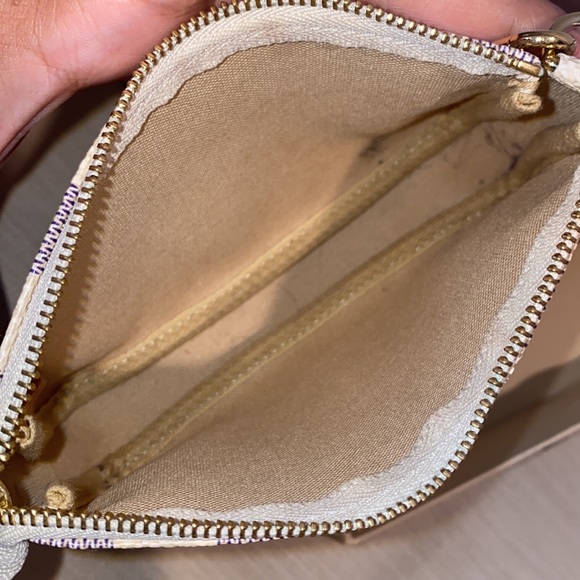 LV Mini Pochette in Azur - Picture 4 of 5